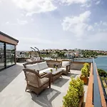 Sarezya Luxury Boutique