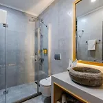 Sarezya Luxury Boutique Hotel